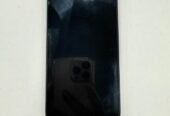Vendo phone 13 con cargador y 4 fundas de regalo