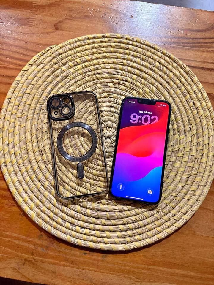 Vendo iPhone 13 con 86% de batería