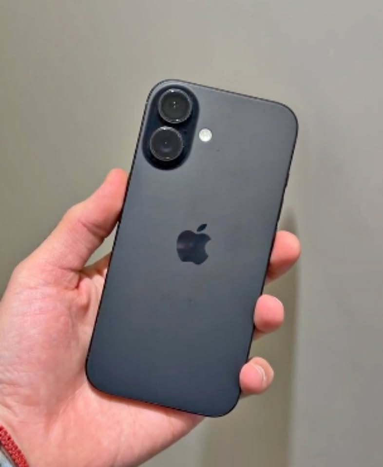 iPhone 16 – 128 GB – 93%/100% – IMPECABLE – COLORES NEGRO Y ROSA