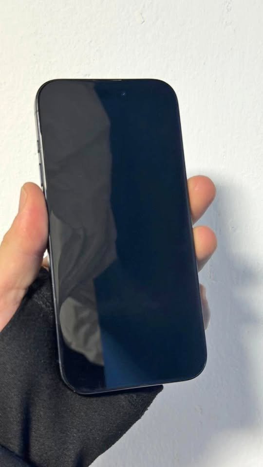 iPhone 15 Pro – 128 GB – 83% BATERIA – IMPECABLE