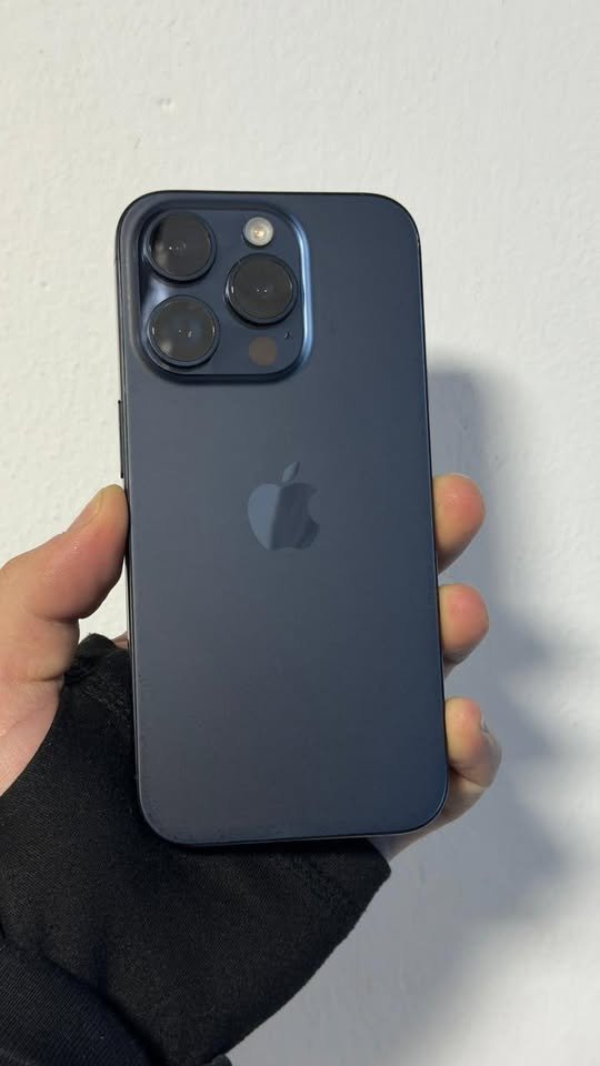 iPhone 15 Pro – 128 GB – 83% BATERIA – IMPECABLE