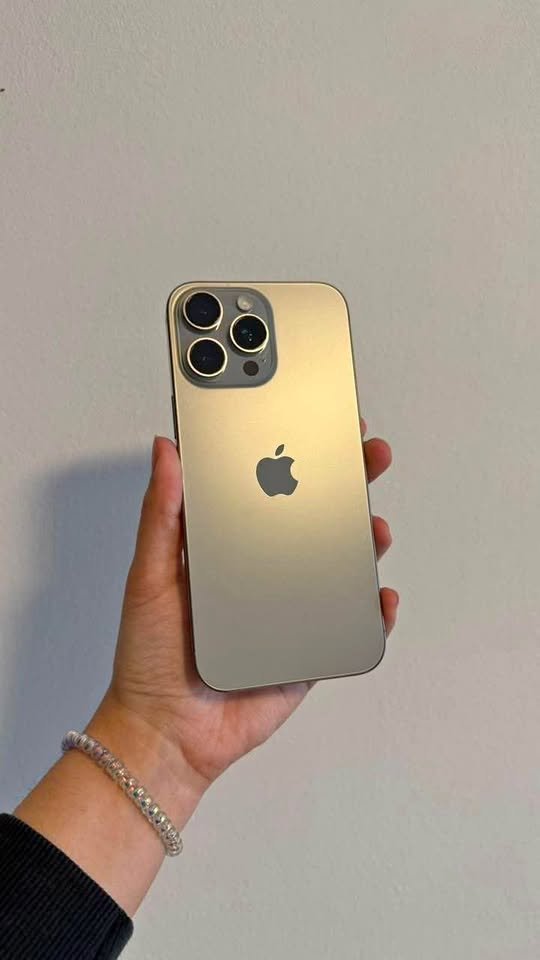 iPhone 16 PRO MAX de 256gb – usado con 90% de batería original