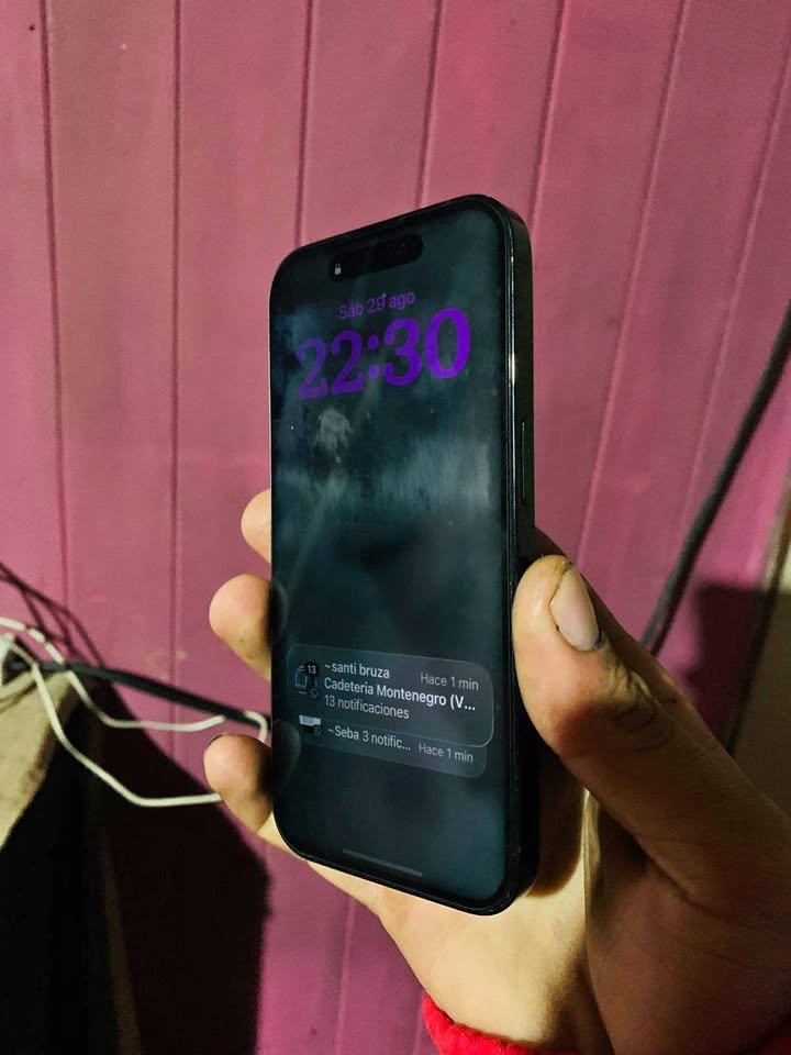 iPhone 14 Pro space black. 256gb. 95% de batería libre de todo, con su cargador original impecable.