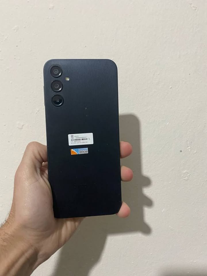 Samsung A14 impecable liberado de fabrica 128gb tengo la caja llevo a domicilio aproveché!!
