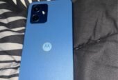 Vendo moto g54 de 128 gb y 8 de ram 1 mes de uso con caja completo