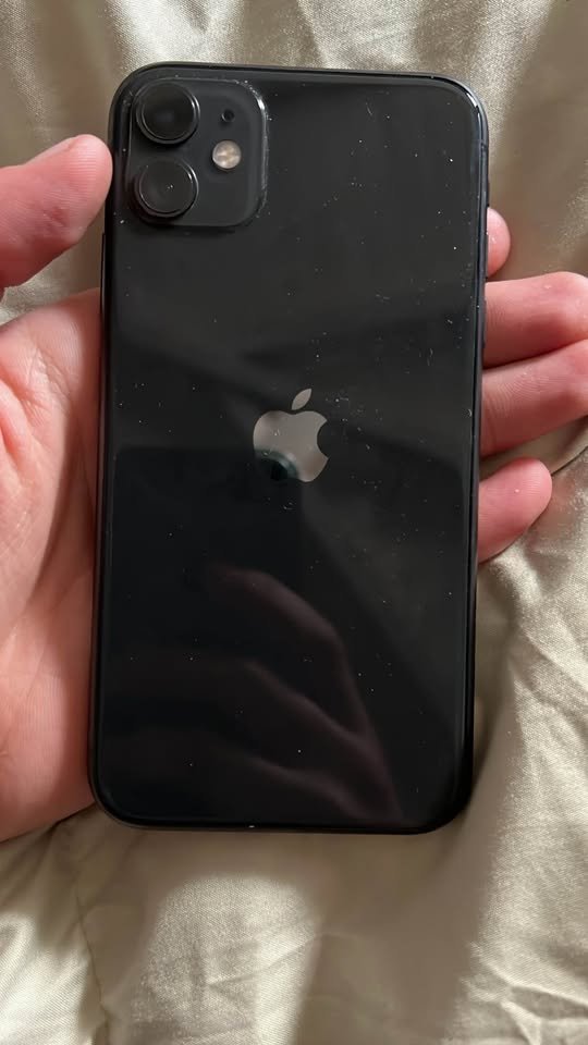 IPhone 11 – 128 gb Almacenamiento + Funda MagSafe