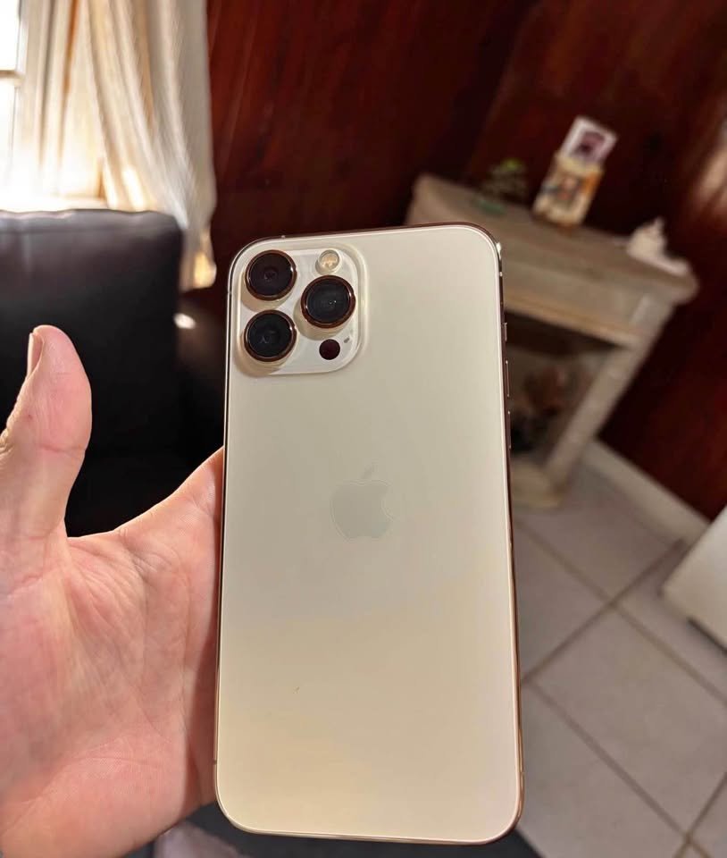 iPhone 13 pro max bloqueado para repuesto