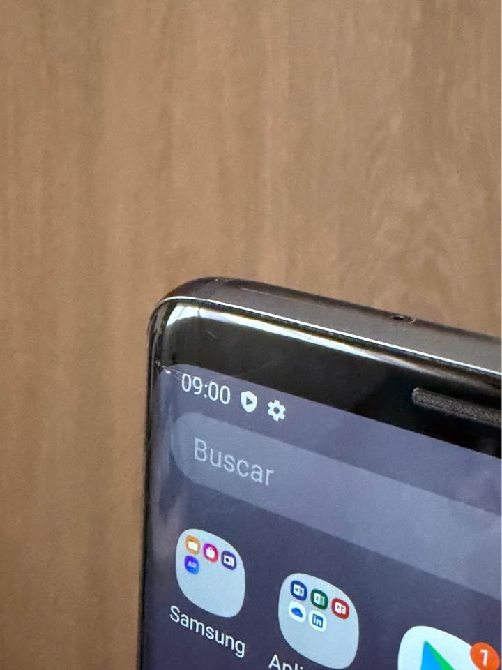 Vendo Samsung S9 plus libre 64gb 6ram NFC , MÍNIMO DETALLE VIDRIO , NO PERMUTO