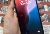 iPhone XR 128GB 83% Batería Liberado
