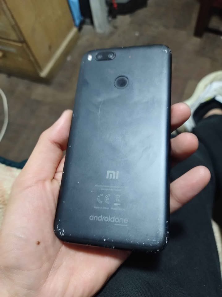 Redmi a1 anda todo normalmente libre bateria nueva