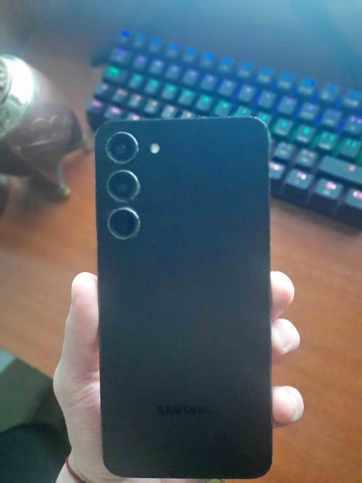 VENDO SAMSUNG S23+ 256BG NO PERMUTO