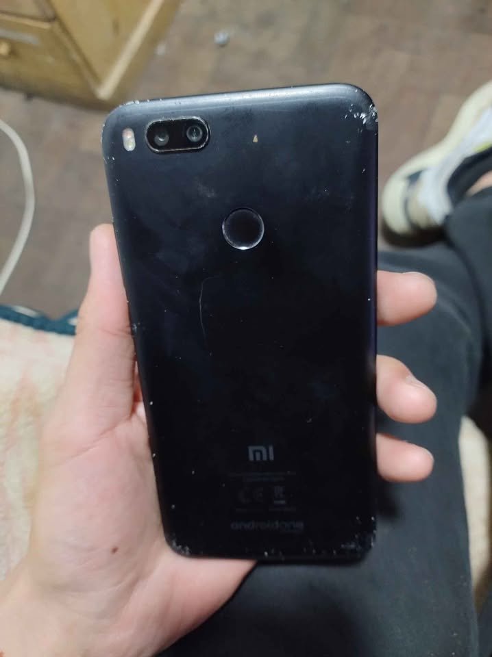 Célulae básico anda todo normalmente redmia a1 libre bateria nueva