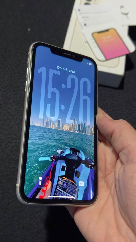 iPhone 128 GB, Libre de Fábrica, Impecable,Caja Original”.