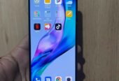 $110 redmi note 10 pro 128 GB con detalle en la tapa no afecta El uso libre de fabrica (Caba)