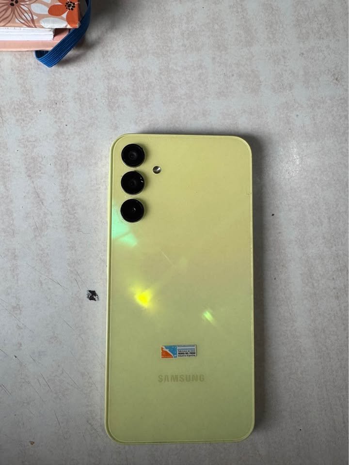 Vendo Samsung A15 6 meses de uso !solo vendo
