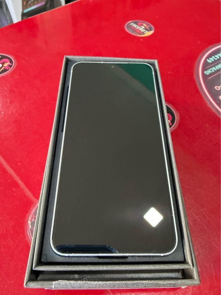 Samsung s25 12/256gb