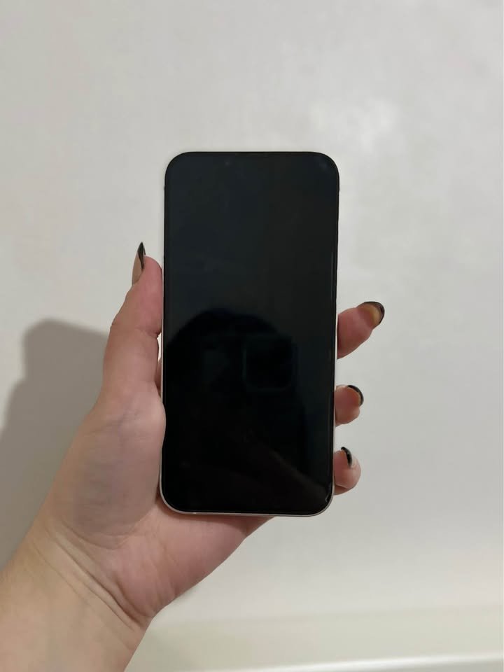 Vendo o permuto iPhone 14 128gb 75% por 12 pro o 13 y diferencia