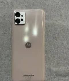 Vendo+o+permuto+celular+Motorola+Moto+g32+sin+detalle+con+templado+funda+y+cargador+