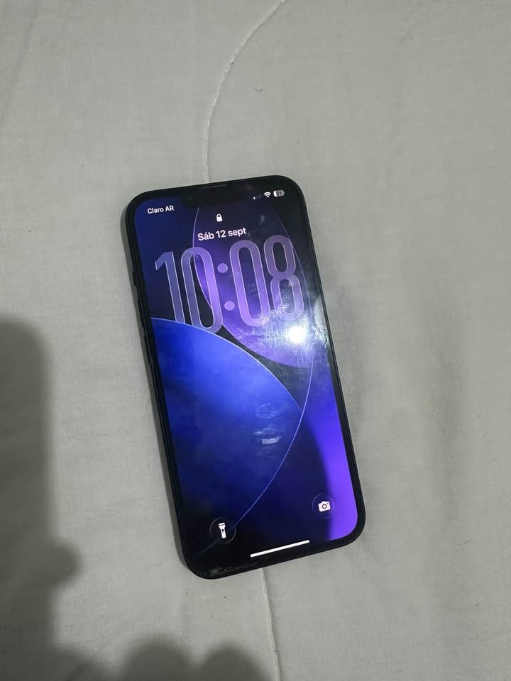 Vendo o permuto iPhone 13 90 de batería original