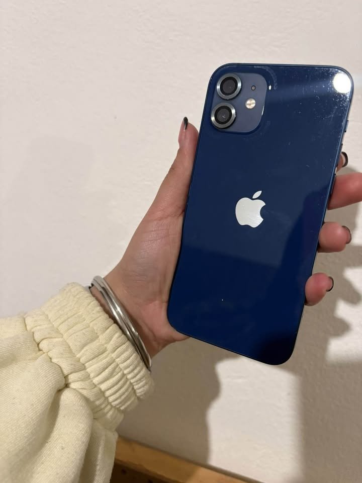 IPHONE 12 64gb AZUL