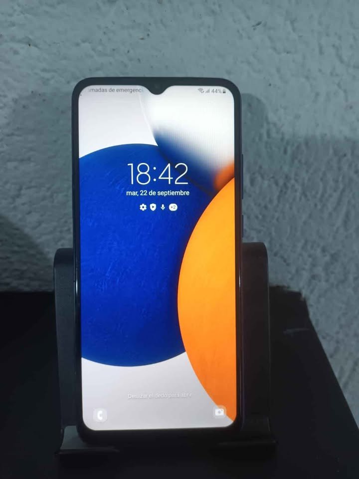 Vendo Samsung a03 liberado 80mil pesos