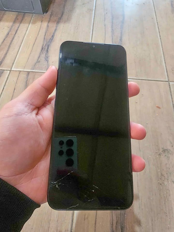 ⚠️📲Liquido LG K41s un poco trizado📲⚠️