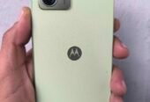 Motorola g54 5g solo a wi-fi, está impecable sin detalles Tiene 128gb 6 de ram, doble camaras de 50