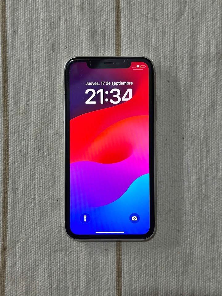 VENDO iPhone 11 64 gb