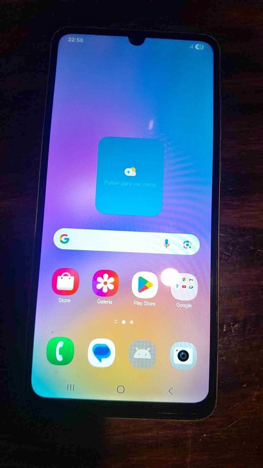 Vendo Samsung galaxy a05 128 gb 4ramcon cargador y vidrio templado puesto precio publicado no llevo