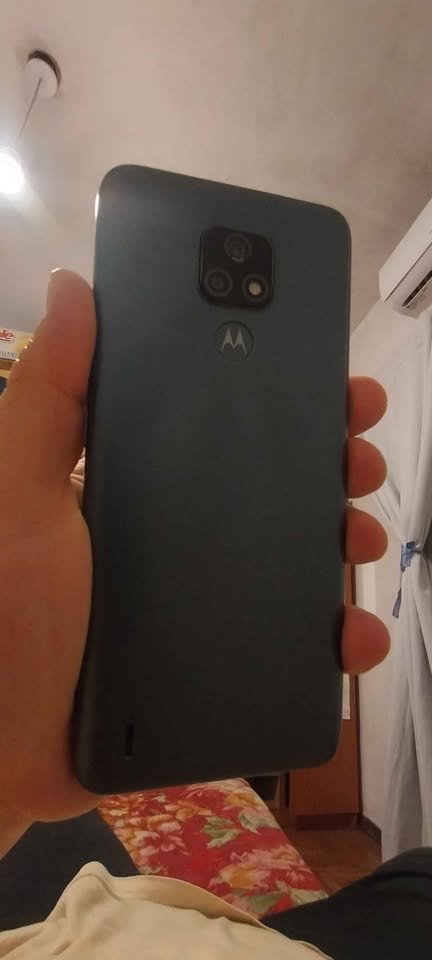 Motorola E7 2/32 expandibles. Muy buen estado, libre