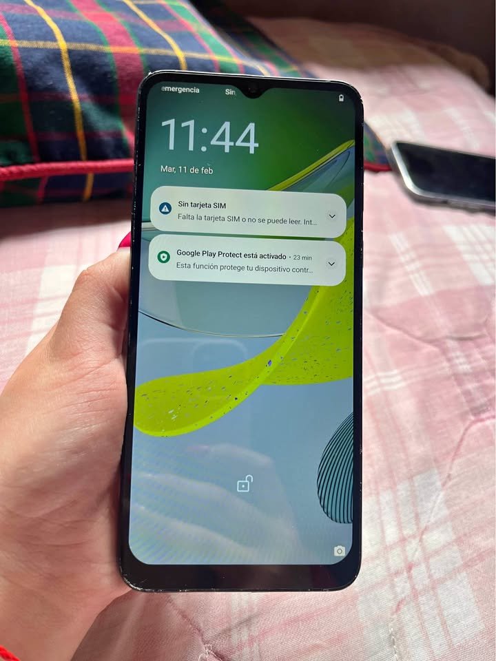 Vendo Motorola E13 liberado