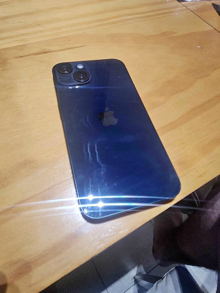 Vendo iphone 14 media noche