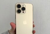 Vendo iPhone 14 Pro Max. 256GB – 89% Condición de batería