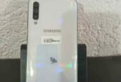 Vendo Samsung a50 liberado 100mil pesos