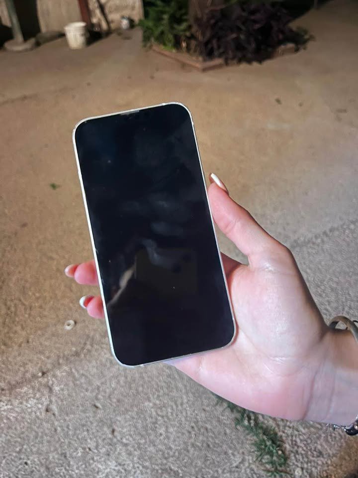 iPhone 13