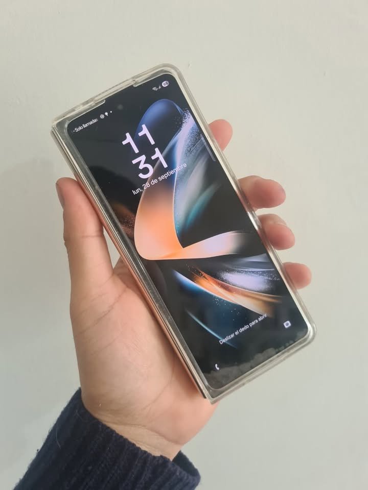 SAMSUNG FOLD 4 256GB VENDO O PERMUTO