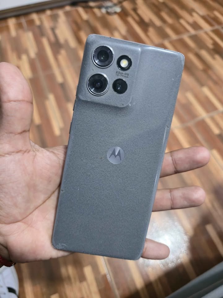 Moto EDGE 50 (leer descripción)