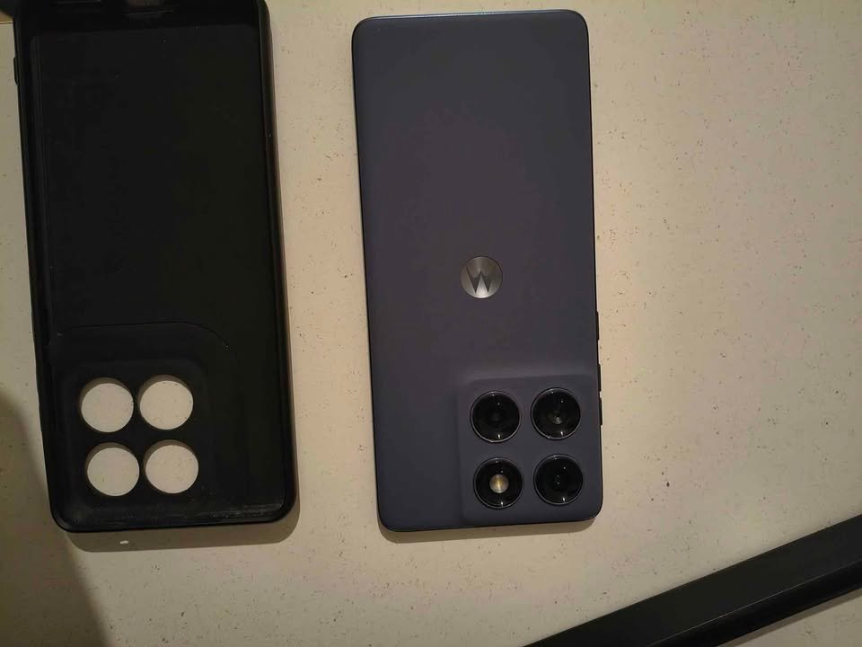 VENDO MOTO EDGE 60 FUSIÓN LIBRE ESIM!!