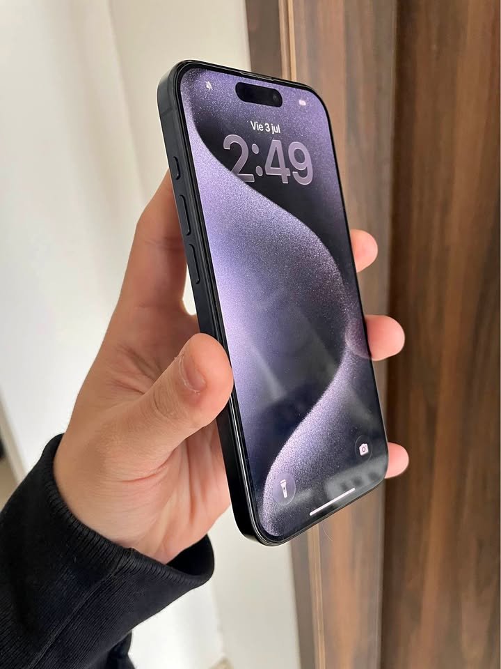 IPhone 15 Pro (128GB 88%) 900.000 (recibo iphone menor)