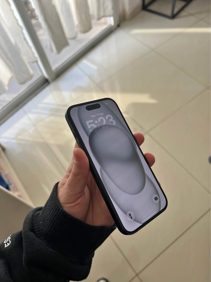IPhone 15 (83% 128Gb) (recibo iphone menor y diferencia) 680.000