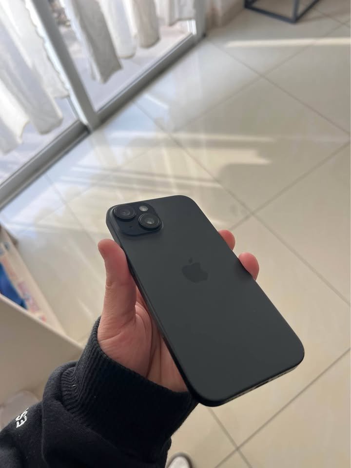 IPhone 15 (83% 128Gb) (recibo iphone menor y diferencia) 680.000