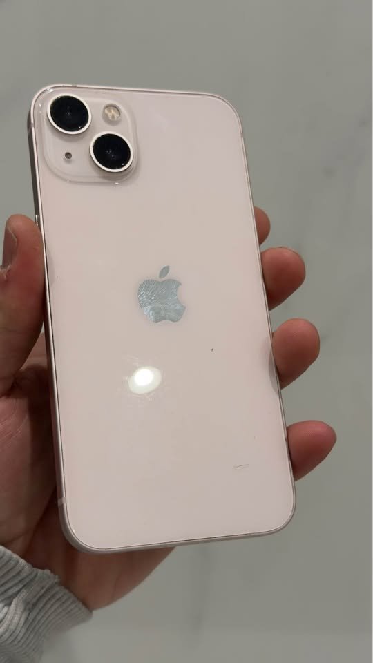 iPhone 13 – 128 GB – 74% – en caja y cable