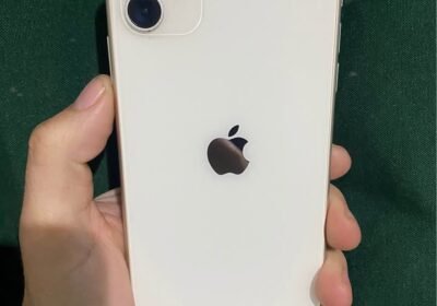 Solo vendo iPhone 11 impecable sin detalles.libre de todo. Llevo a domicilio si es necesario!!