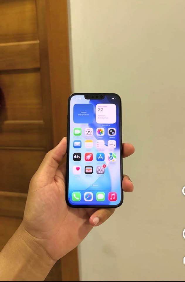 IPhone 13 (75% 128Gb) (recibo iphone menor) $450.000