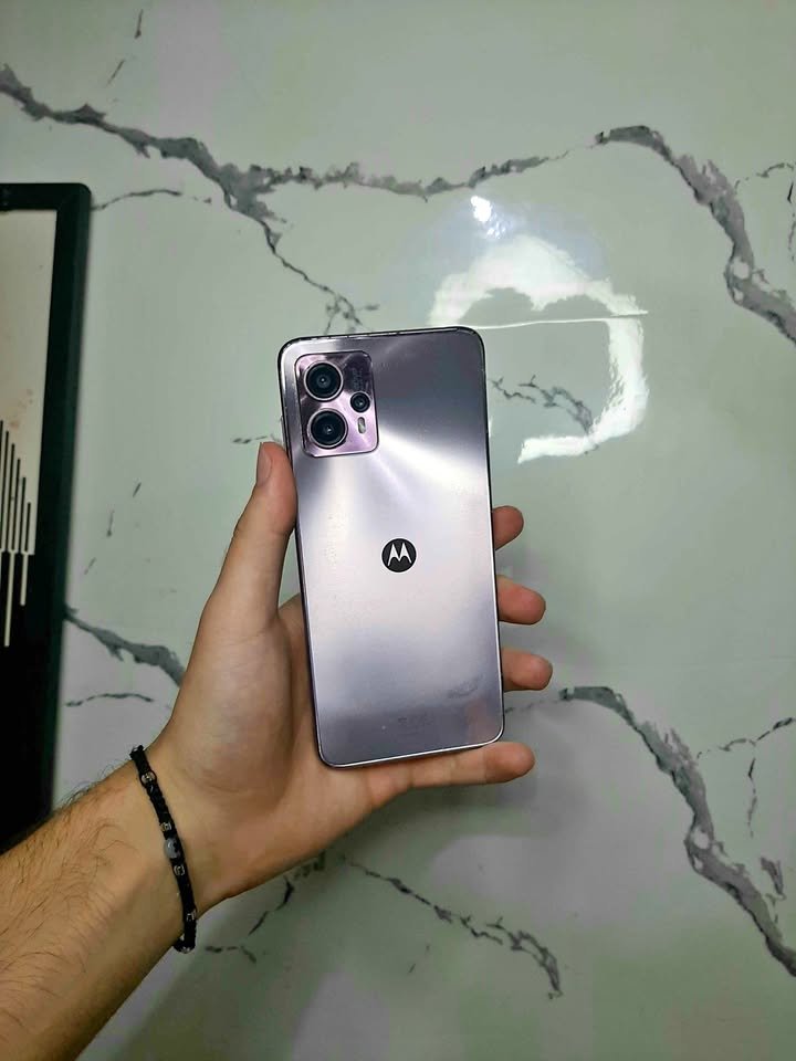 Vendo moto g13 128gb sin detalles liberado 95mil
