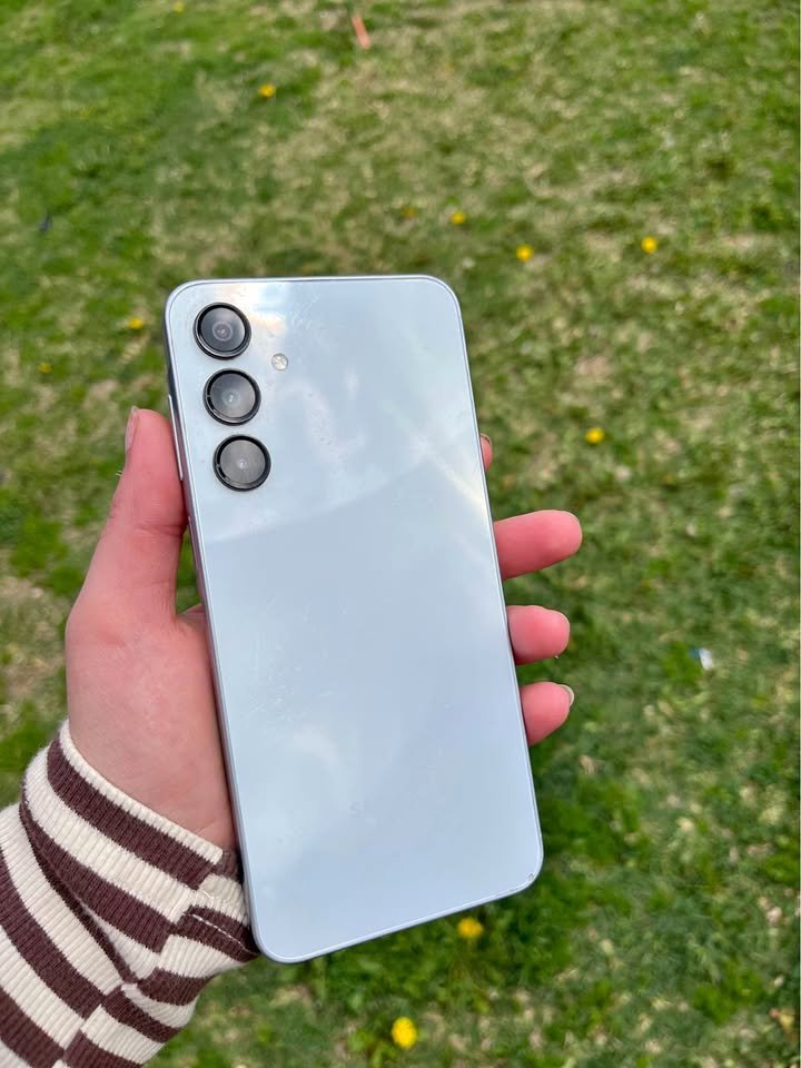 Samsung a16 con funda y caja
