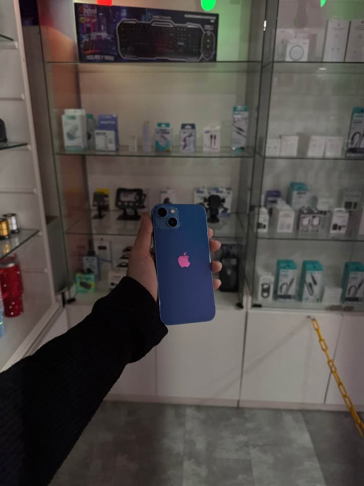 iPhone 13