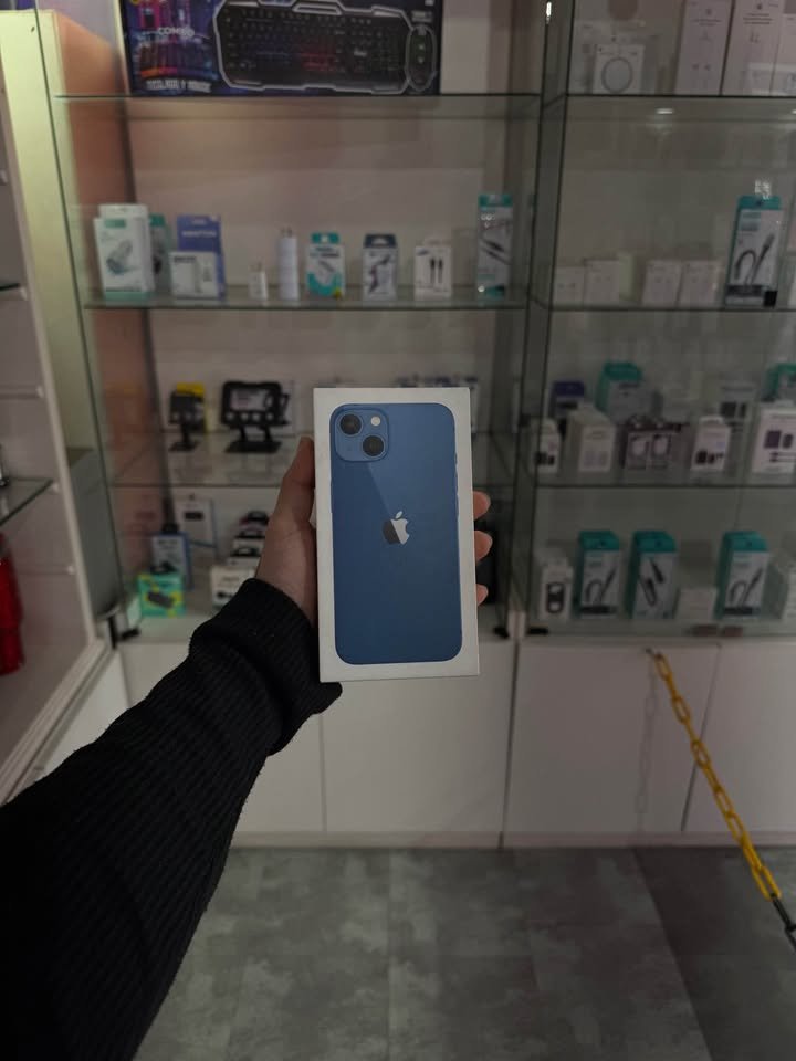 iPhone 13