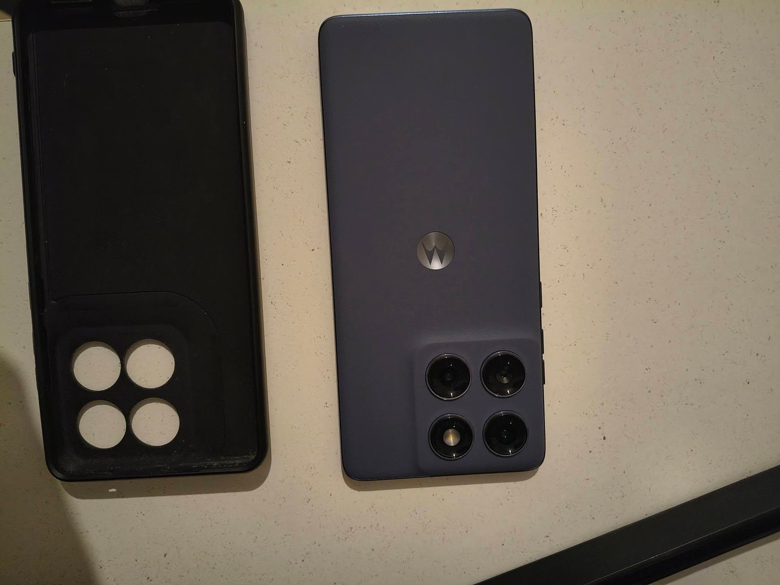 VENDO MOTO EDGE 60 FUSIÓN LIBRE ESIM!!