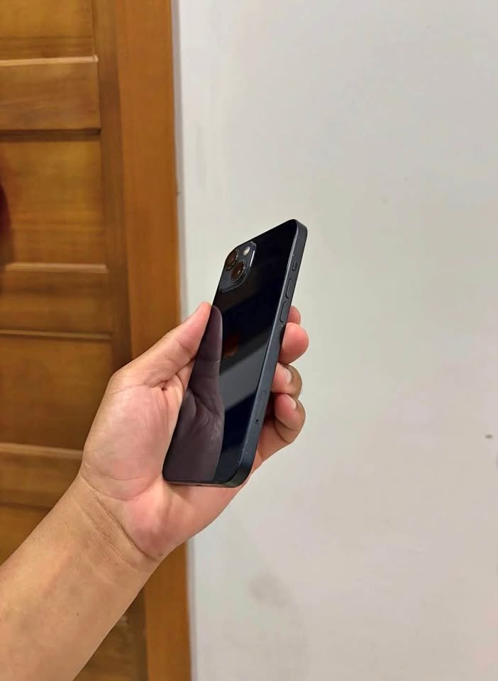 IPhone 13 (75% 128Gb) (recibo iphone menor) $450.000
